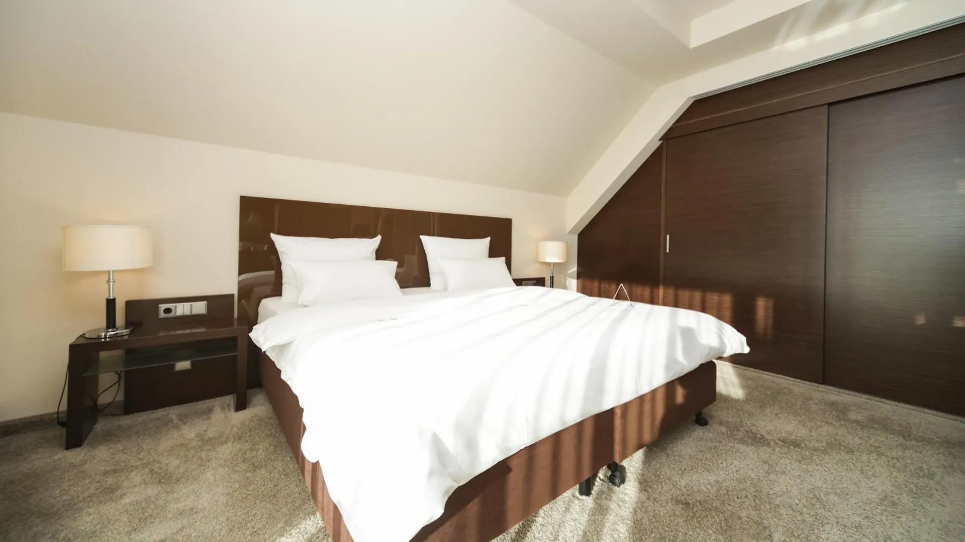 L'Arrivee Hotel & Spa Дортмунд